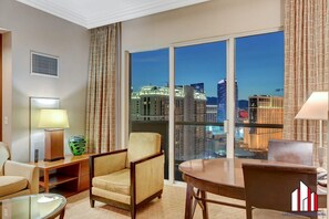 テレビ、書斎 / ワークスペース