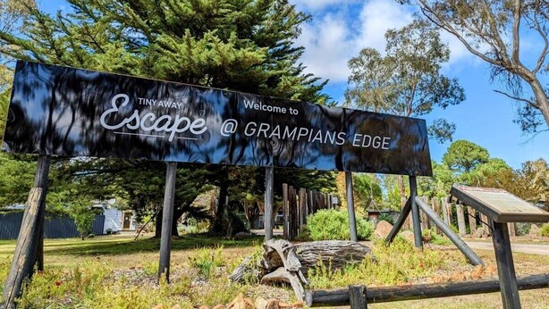 A sign welcoming visitors to Grampians Edge, indicating a natural or recreational area. - Briggs' Bluff View at Grampians' Edge by Tiny Away (Dadswells Bridge)