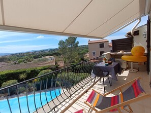 Outdoor dining - Fleurie by Interhome (Fréjus)