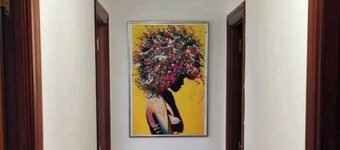 In the middle of a cultural, gastronomic and leisure area.