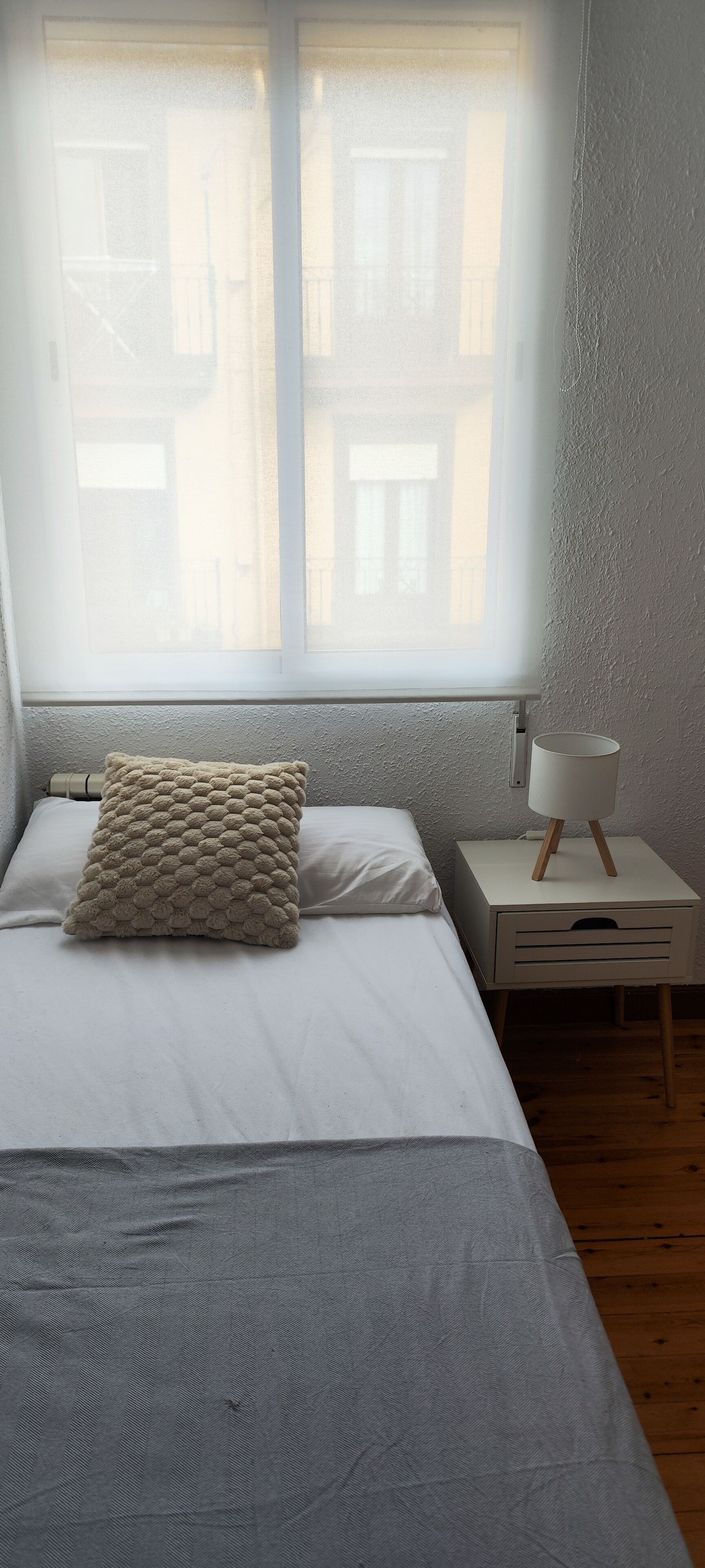 3 多间卧室、熨斗/熨衣板、WiFi、床单