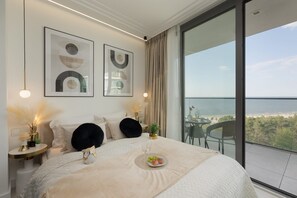 2 bedrooms, iron/ironing board, WiFi, bed sheets - Prestigious Apartment | Sea View, Pool, Parking. (Miedzyzdroje)