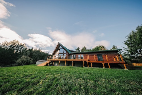 Custom built, hilltop country retreat on 5 acres. Private, secluded & secure.