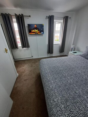 Casa | 2 quartos, ferros/tábuas de passar roupa, Wi-Fi de cortesia