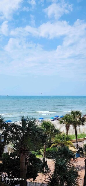 Beach nearby - Oceanview Efficiency DW409 (Myrtle Beach)