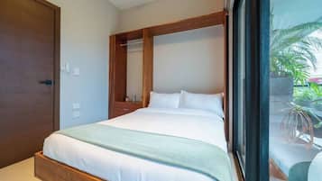 2 bedrooms, iron/ironing board, travel cot, WiFi