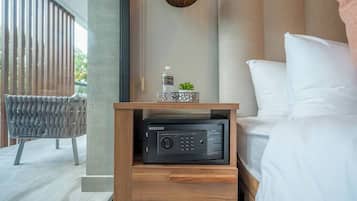 2 bedrooms, iron/ironing board, travel cot, WiFi