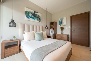 2 habitaciones, tabla de planchar con plancha, cuna de viaje y wifi 