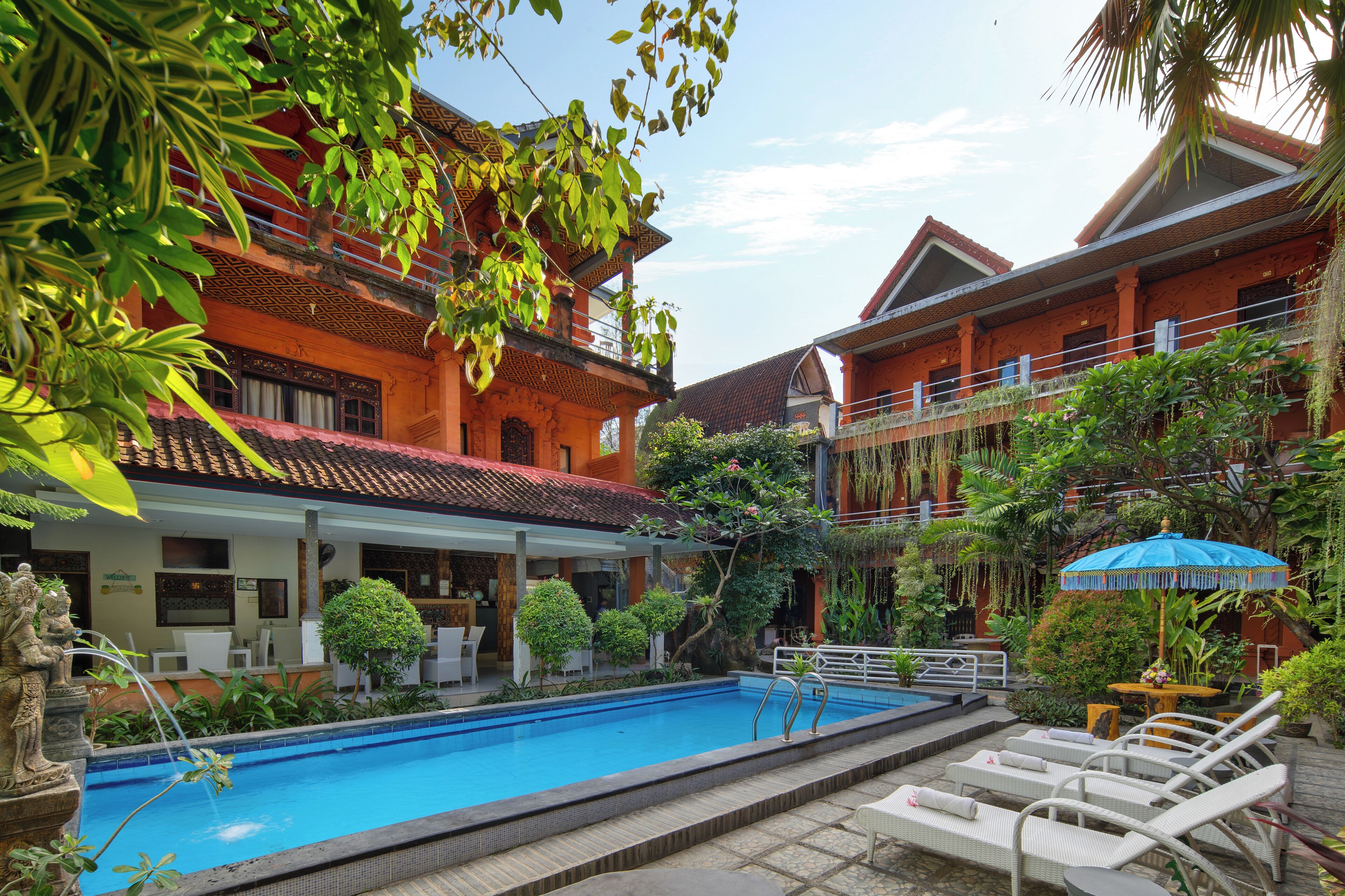 Kolam renang terbuka
