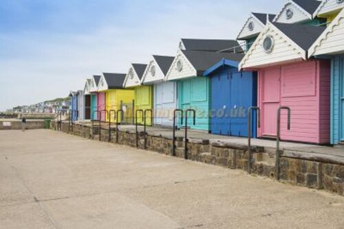 Impeccable 2-bed Lodge in Walton on the Naze