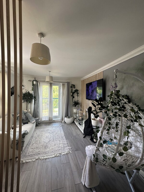 Apartment | 2 bedrooms, iron/ironing board, free WiFi, bed sheets