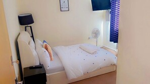 Apartment, 2 Queen Beds | 2 bedrooms, iron/ironing board, free WiFi, bed sheets - Stunning 2-bed Apartment in London (London)