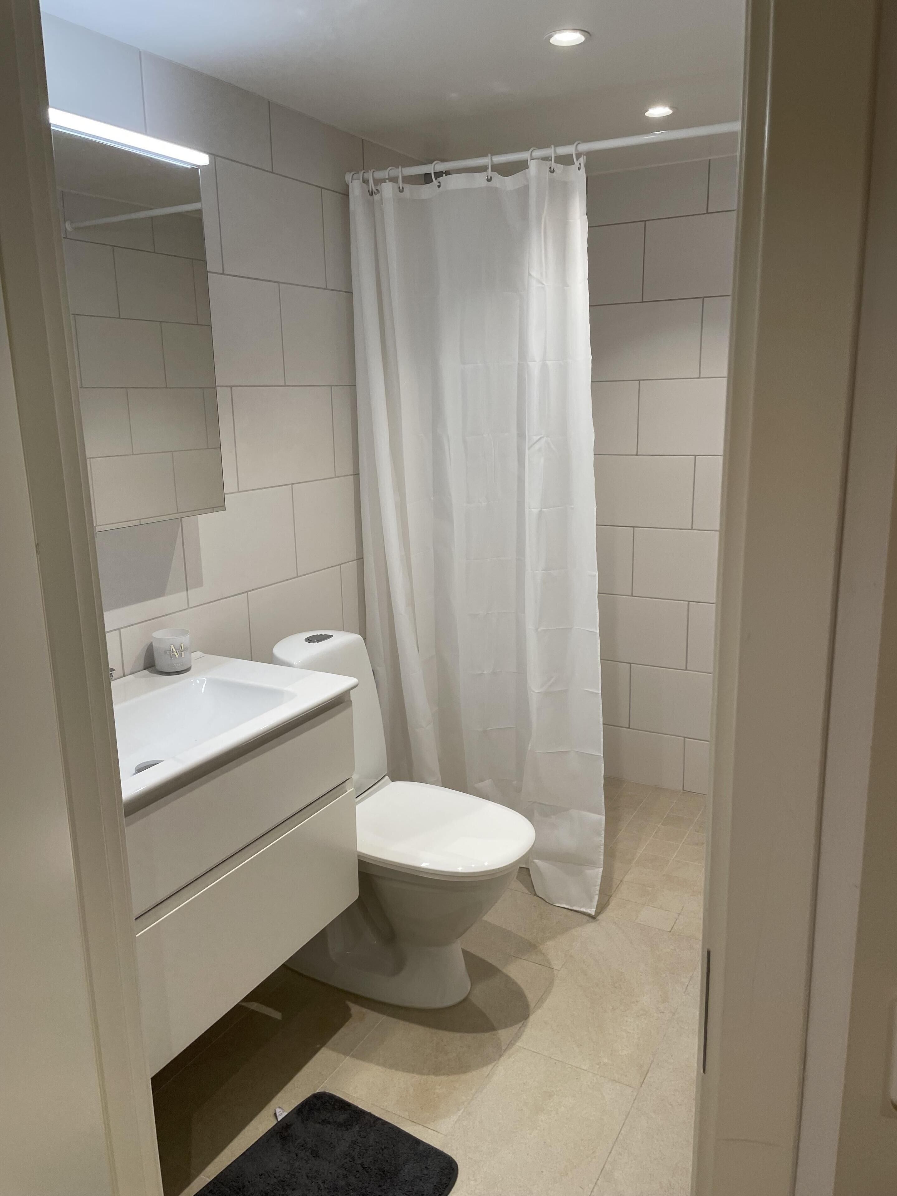 House, Multiple Beds | Bathroom | Shower, towels