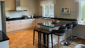 Unclassified image, 5 of 19, button - Beautiful House in Taby (Taby)