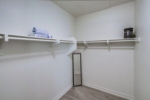 Interior - Incredible Ocean Front Condo! (San Diego)