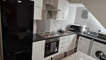 Casa | Cozinha privada | Geladeira, micro-ondas, fogão, cooktop