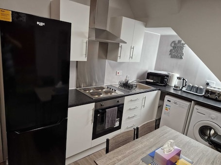 House | Private kitchen | Fridge, microwave, oven, stovetop