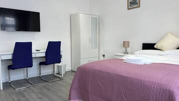 Apartment | 2 bilik tidur, seterika/papan seterika, Wi-fi percuma, cadar katil