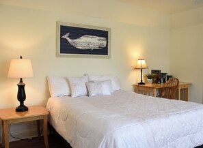 4 bedrooms, iron/ironing board, free WiFi, bed sheets - Well Appointed Four Bedroom Townhome East of Rte 1 and Minutes to Downtown Lewes (Lewes)