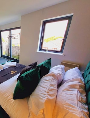 Apartment | 3 Schlafzimmer, Schreibtisch, kostenloses WLAN, Bettwäsche