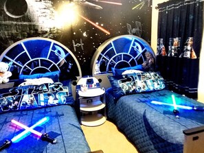 6 Schlafzimmer, Bügeleisen/Bügelbrett, WLAN
