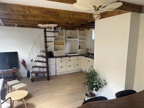 Interior - Comfy House. 3 minutes walk from the beach. Relax and enjoy!! (Noordwijk)