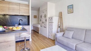 TV - Les Lavandes by Interhome (Saint Cyr sur mer Les Lecques)
