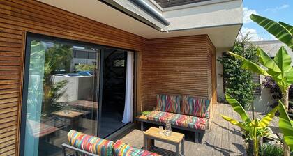 Villa Contemporaine en Bois Avec Piscine Proche de Montpellier