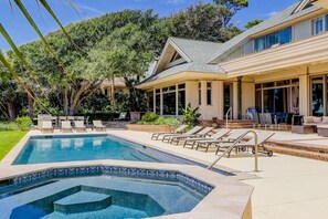 A heated pool - Oceanfront Paradise:Luxurious 8-Bedroom Home with Pool and Spectacular Views! (Hilton Head Island)
