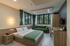 Deluxe Room, 1 Bedroom, Refrigerator, River View | Desk, soundproofing, free WiFi, bed sheets - Lidzo Villa (Yomra)