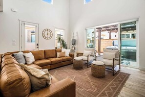 Télévision, cheminée, jeux vidéo