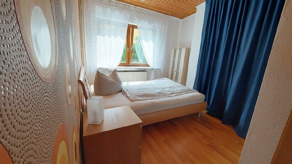 2 bedrooms, travel crib, WiFi, bed sheets