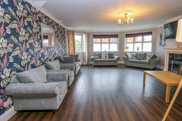Cottage | Living area