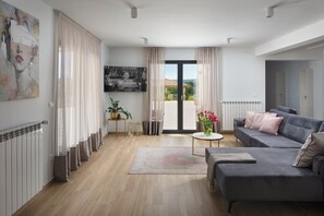 TV - Villa Roti in Roti  - Haus für 8 Personen (Kostrcani)