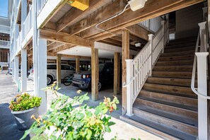 Property grounds - Something Beachy: Spacious Condo in the Heart of Oak Island (Oak Island)