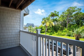 Property grounds - Something Beachy: Spacious Condo in the Heart of Oak Island (Oak Island)