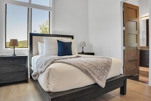 5 soverom, strykejern/-brett og wi-fi (inkludert)