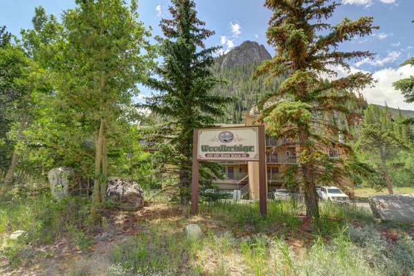 Condo, 2 Bedrooms | Exterior