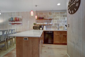 Private kitchen - 107 Woodbridge 2 Bedroom Condo by RedAwning (Frisco)