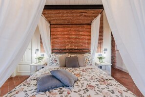 4 Schlafzimmer, Bügeleisen/Bügelbrett, kostenloses WLAN, Bettwäsche