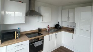 Apartment, 2 Queen-Betten | Eigene Küche
