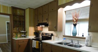 Relax & enjoy the view! Mountain Lovers dream! Gated entry, convenient location!