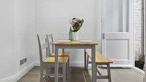 Uklassifisert bilde, 4 av 8, knapp