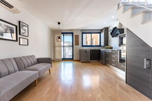 Smart TV - Faro's Malaga Citylights - Amazing Roof Terrace (Málaga)