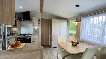 Fridge, microwave, oven, toaster