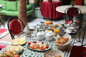 Free daily full breakfast - Marrakech (Marrakech)