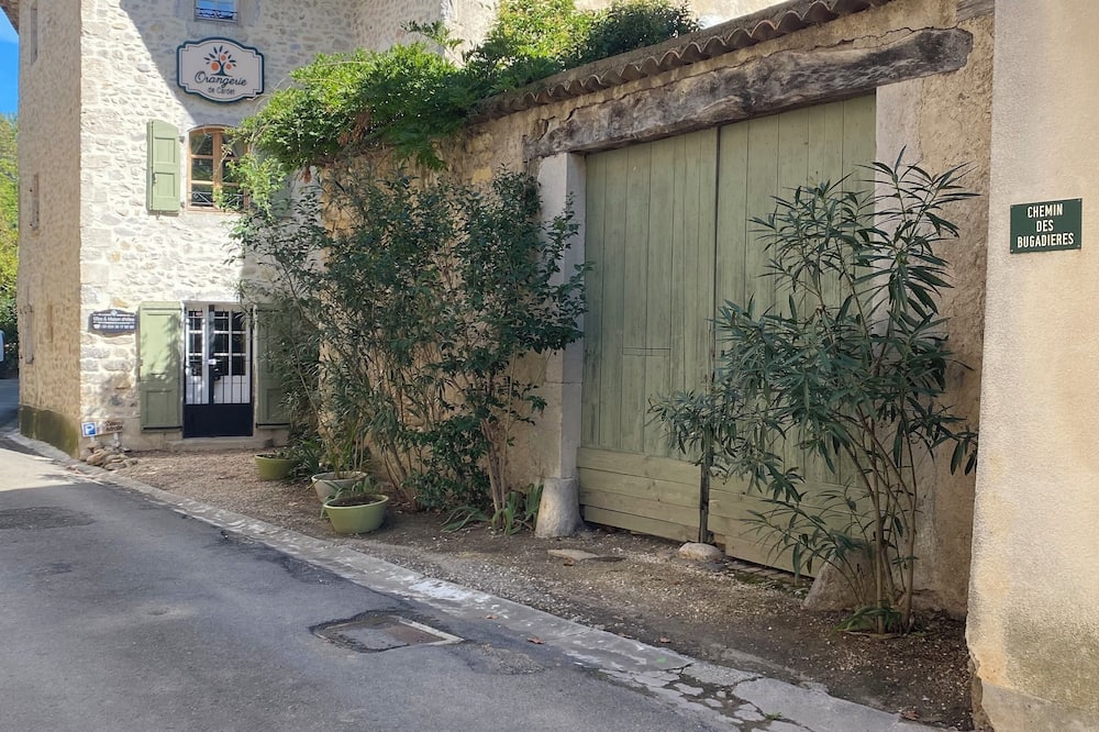 Orangerie de Cardet B&B
