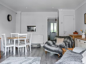 TV, streaming services - 2 bedroom accommodation in Wareham (Wareham)