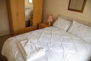 2 bedrooms, bed sheets