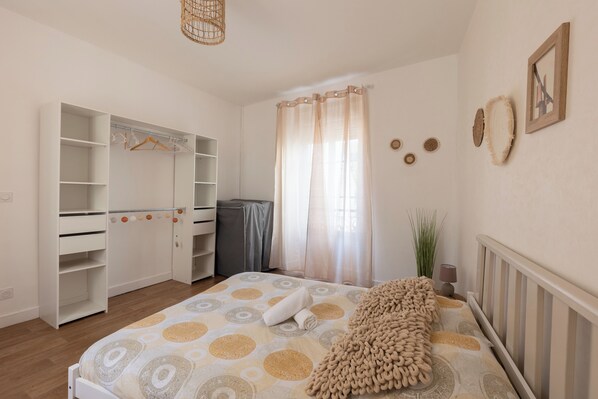 2 habitaciones, escritorio, sistema de insonorización y wifi gratis 